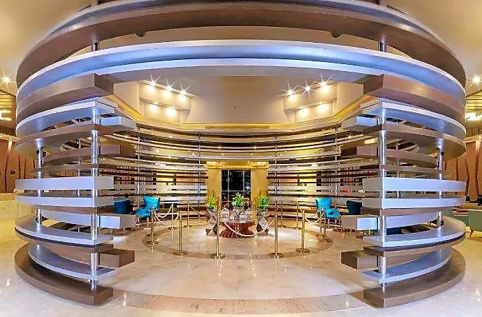 酒店 Titanic Royal